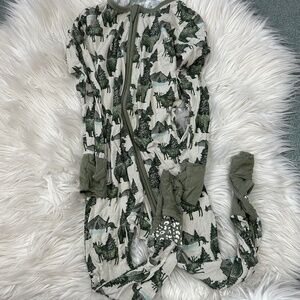 Laree + Co Forest bear print zippy